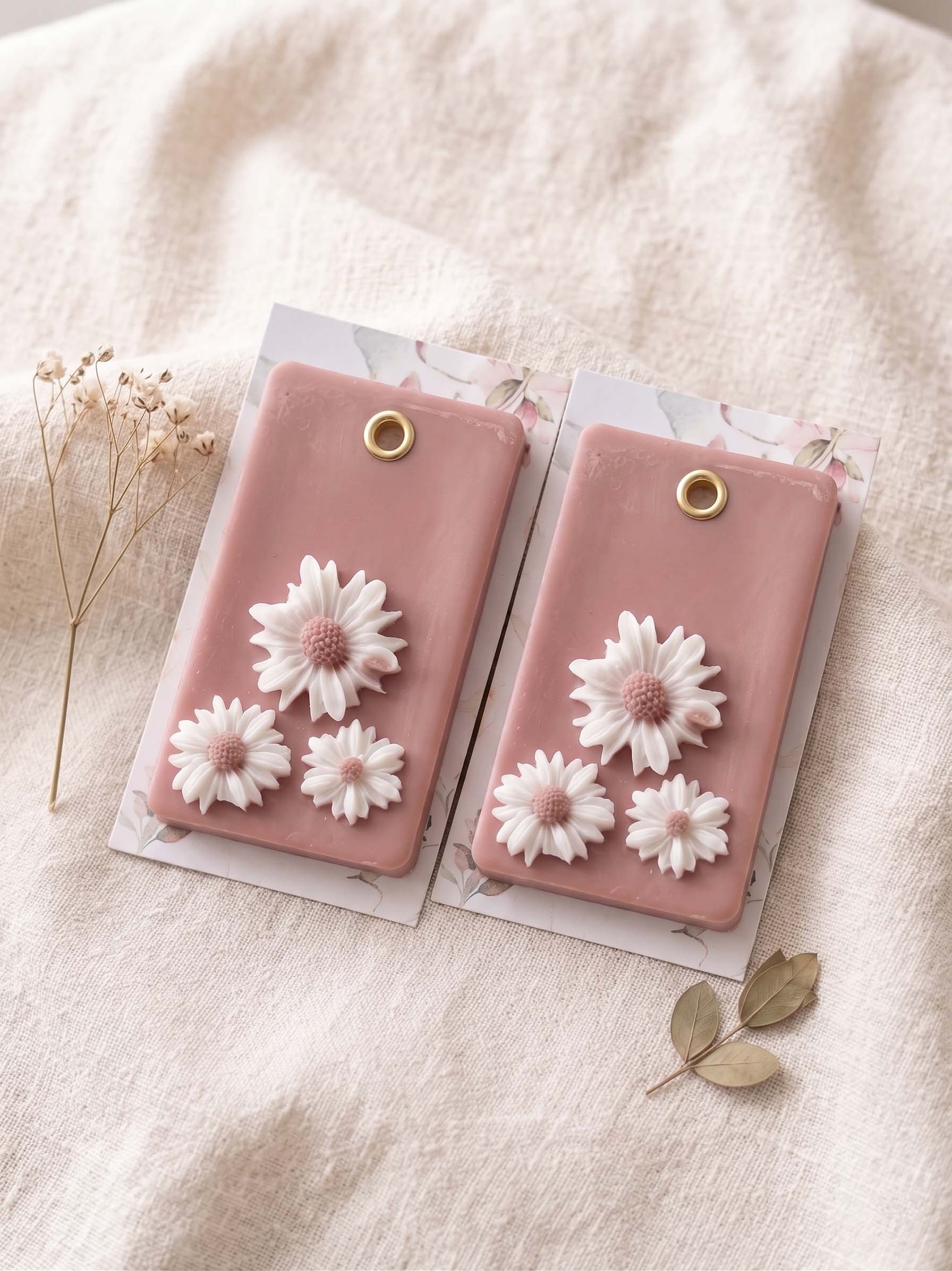 Daisy Wax Sachet (Set of 2)